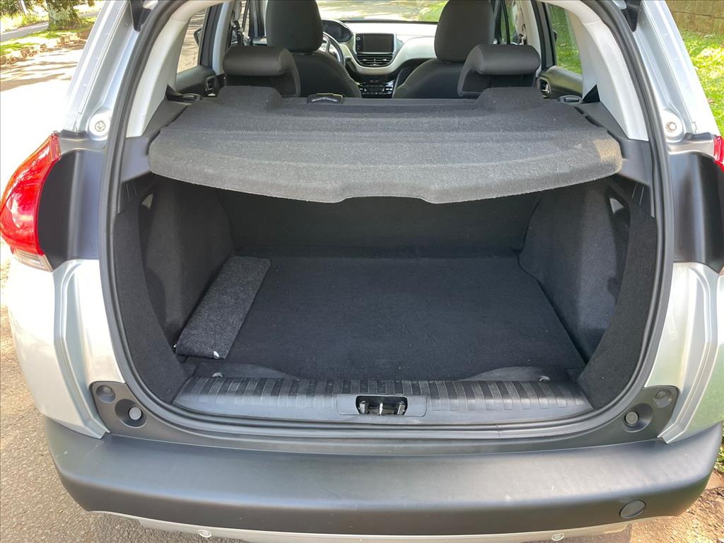 Peugeot-2008-1.6 16V FLEX ALLURE 4P AUTOMÁTICO