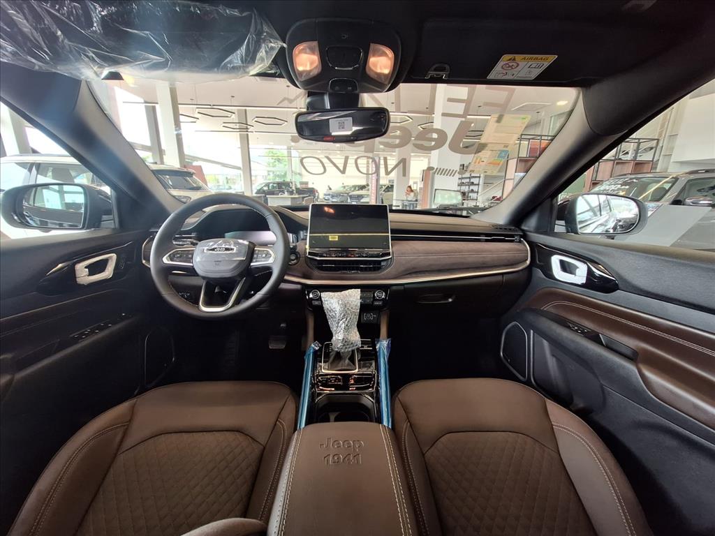 COMMANDER 1.3 T270 TURBO FLEX OVERLAND AT66