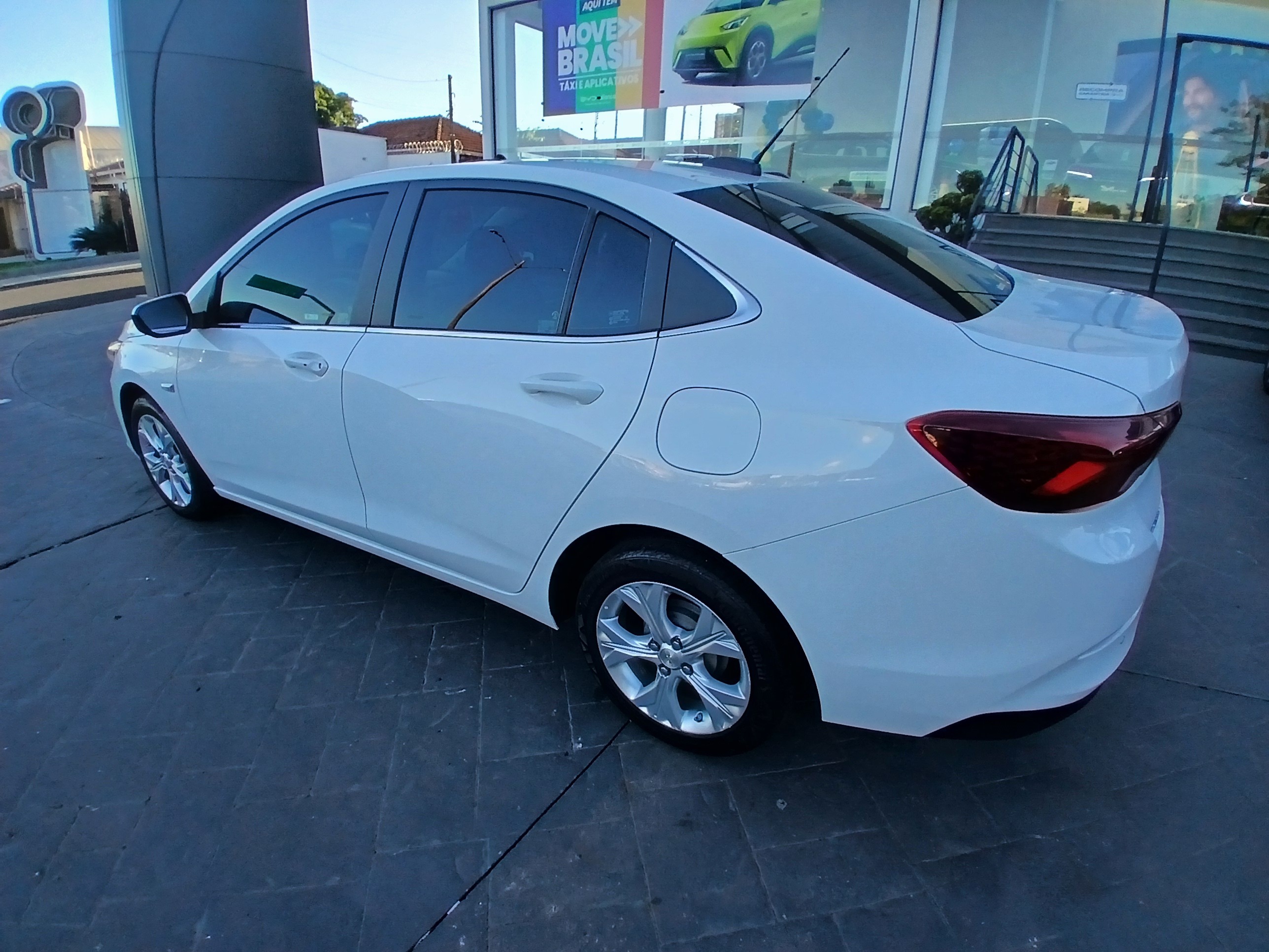 ONIX PLUS 1.0 TURBO FLEX PREMIER AUTOMÁTICO4