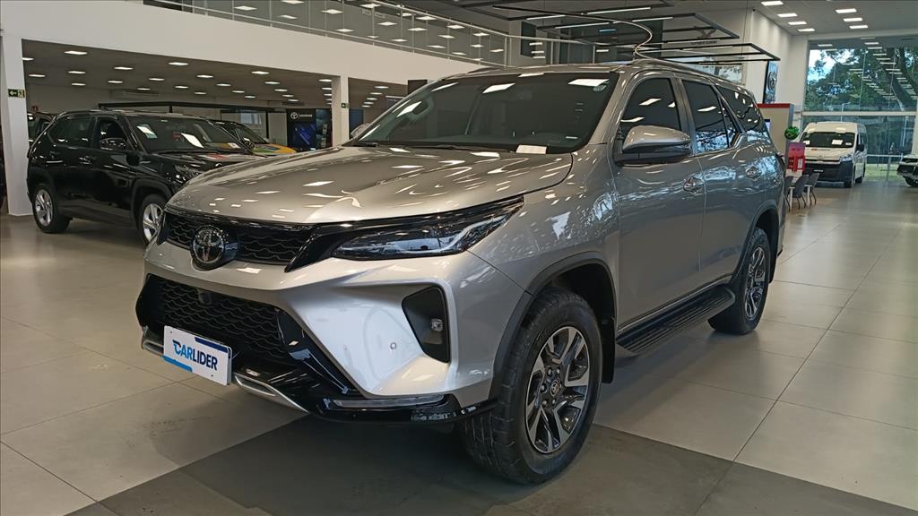 HILUX SW4 2.8 D-4D TURBO DIESEL SRX PLATINUM 7L 4X4 AUTOMÁTICO1