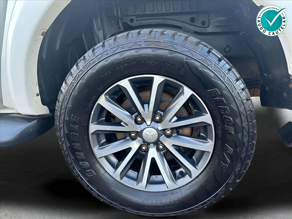 L200 TRITON 2.4 16V TURBO DIESEL SPORT HPE-S CD 4P 4X4 AUTOMÁTICO14