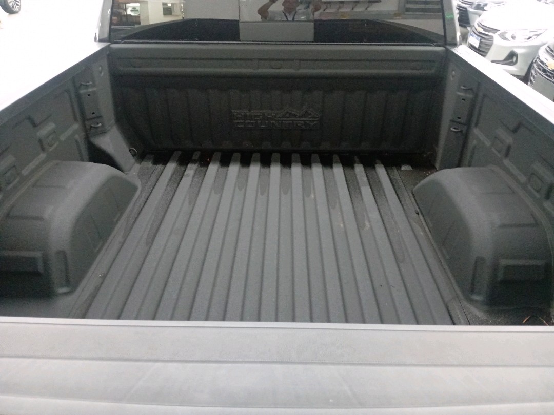 SILVERADO 5.3 V8 GASOLINA 1500 HIGH COUNTRY 4X4 AUTOMÁTICO14