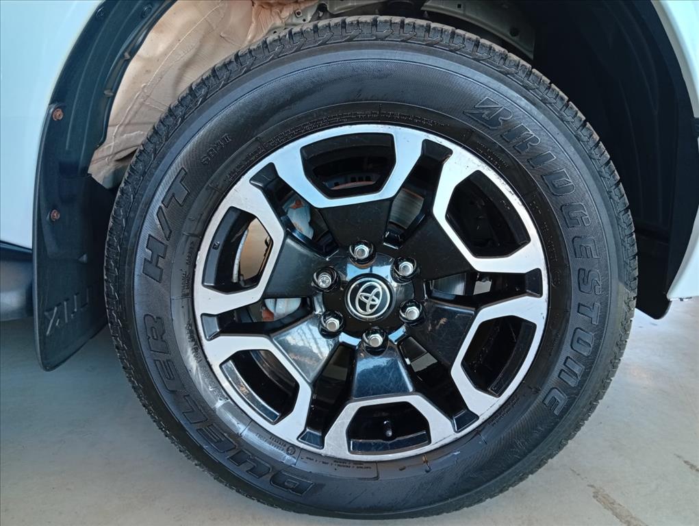 HILUX 2.8 D-4D TURBO DIESEL CD SRX 4X4 AUTOMÁTICO10