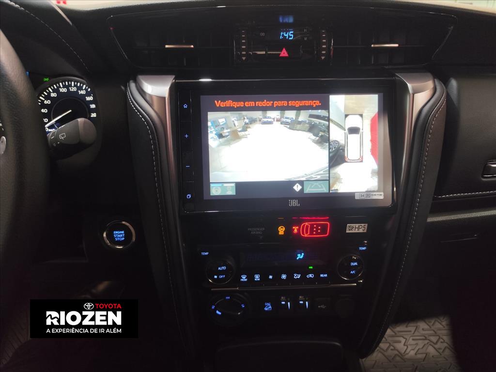 HILUX SW4 2.8 D-4D TURBO DIESEL SRX PLATINUM 7L 4X4 AUTOMÁTICO11