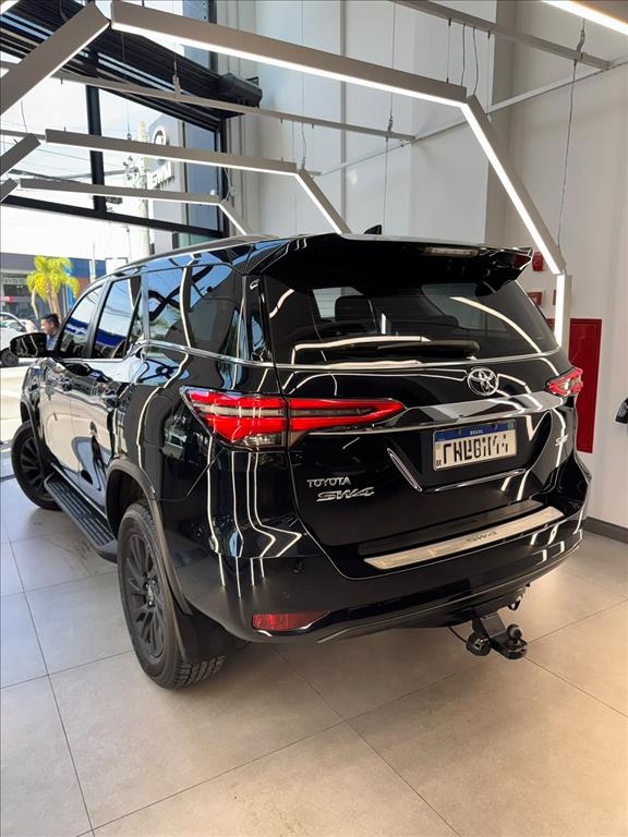HILUX SW4 2.8 D-4D TURBO DIESEL SRX 7L 4X4 AUTOMÁTICO3