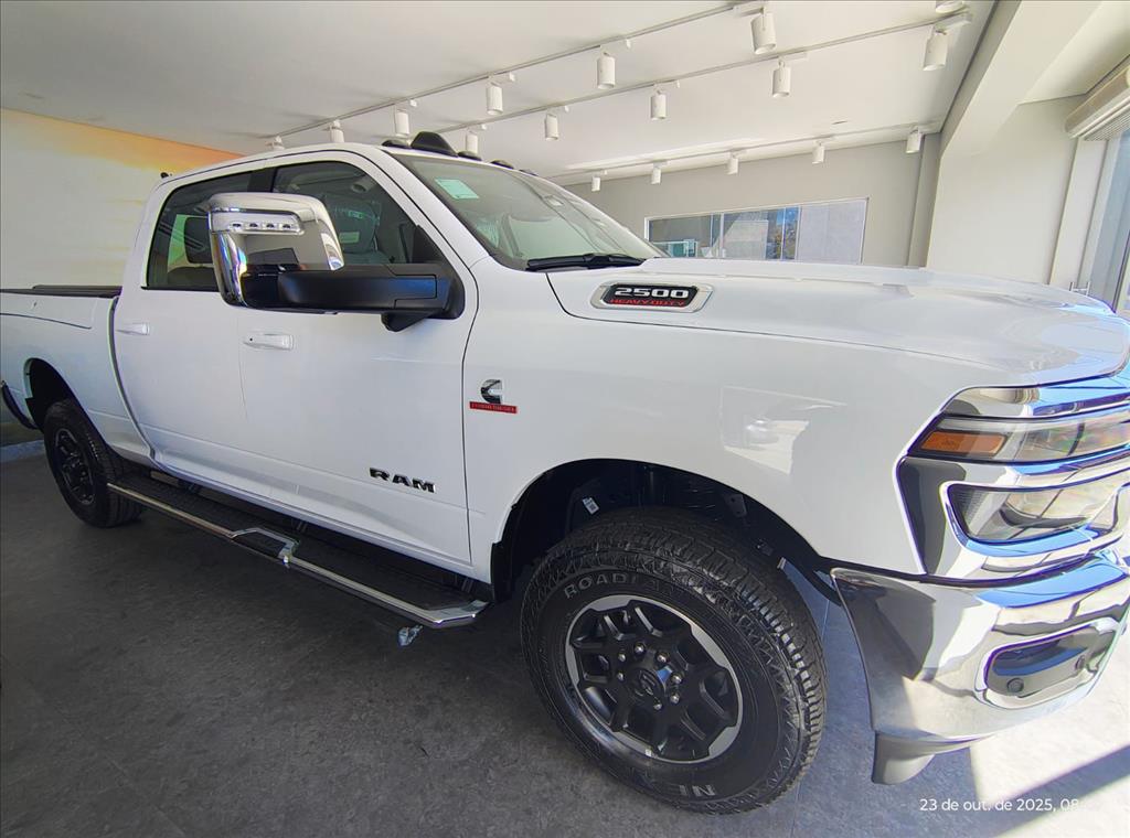 2500 6.7 I6 TURBO DIESEL LARAMIE CD 4X4 AUTOMÁTICO1