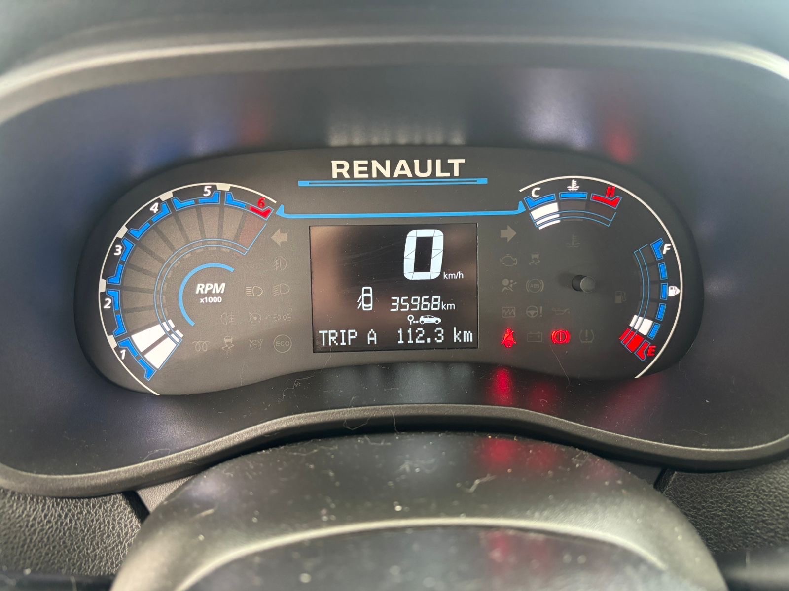 Renault-KWID-1.0 12V SCE FLEX ZEN MANUAL