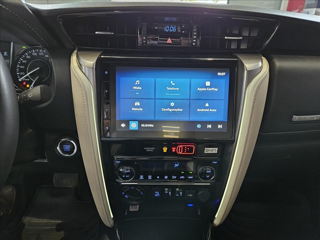 HILUX SW4 2.8 D-4D TURBO DIESEL DIAMOND 7L 4X4 AUTOMÁTICO9