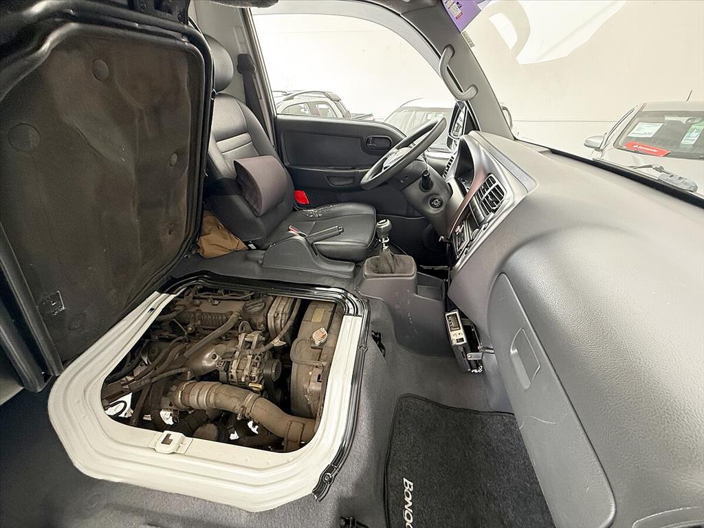 Kia Bongo - 2.5 K-2500 4X2 CS TURBO DIESEL 2P MANUAL