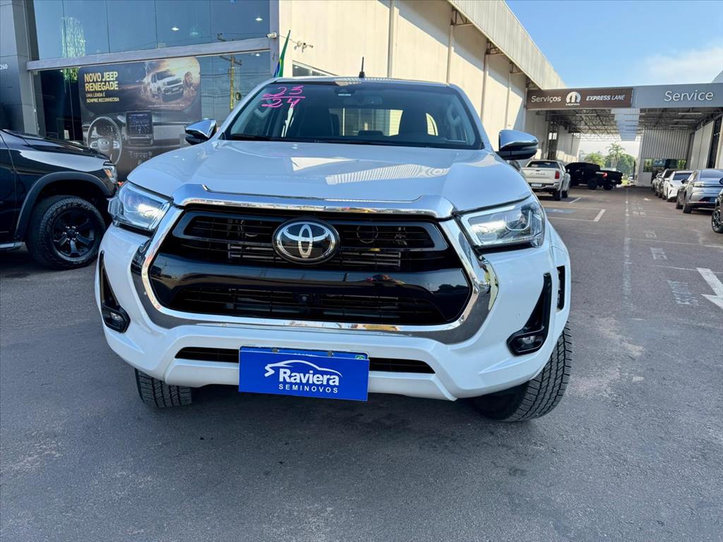 Toyota-HILUX-2.8 D-4D TURBO DIESEL CD SRX PLUS 4X4 AUTOMÁTICO