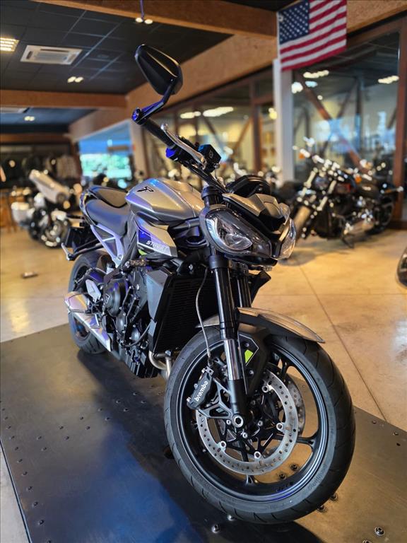 STREET TRIPLE R ABS