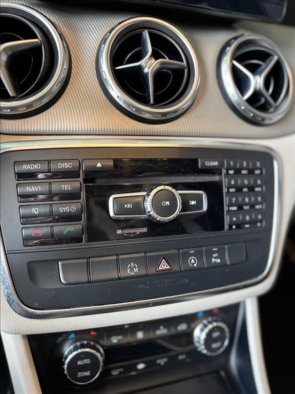 MERCEDES-BENZ GLA 200 1.6 CGI VISION BLACK EDITION 16V TURBO FLEX 4P AUTOMÁTICO-10 - Paraná Veículos Campinas - Veículos novos e seminovos com qualidade e procedência - 0