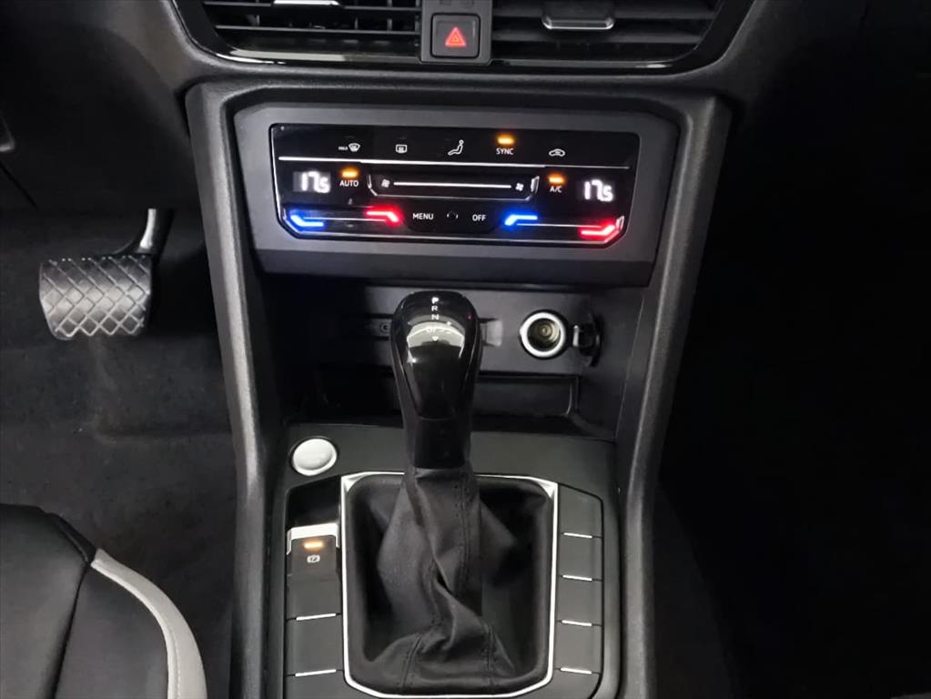 TAOS 1.4 250 TSI TOTAL FLEX COMFORTLINE AUTOMÁTICO10