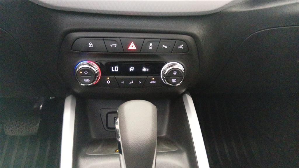 ONIX 1.0 TURBO FLEX PREMIER AUTOMÁTICO10