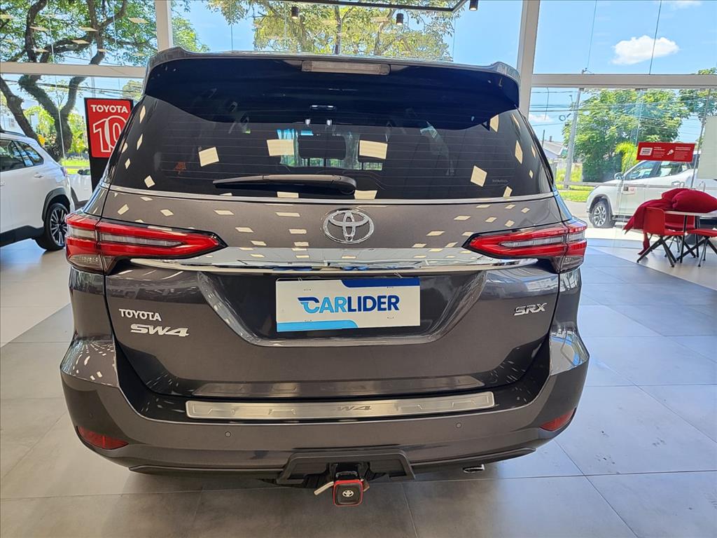 HILUX SW4 2.8 D-4D TURBO DIESEL SRX 7L 4X4 AUTOMÁTICO5