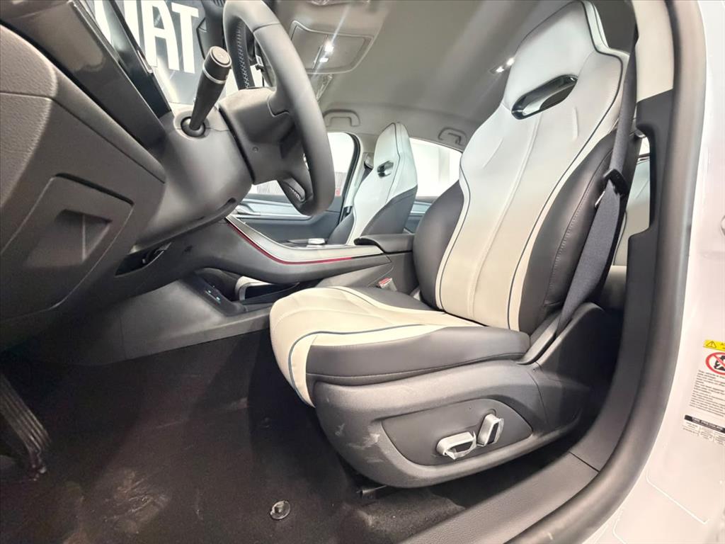 KING 1.5 DM-I PHEV GS AUTOMÁTICO11
