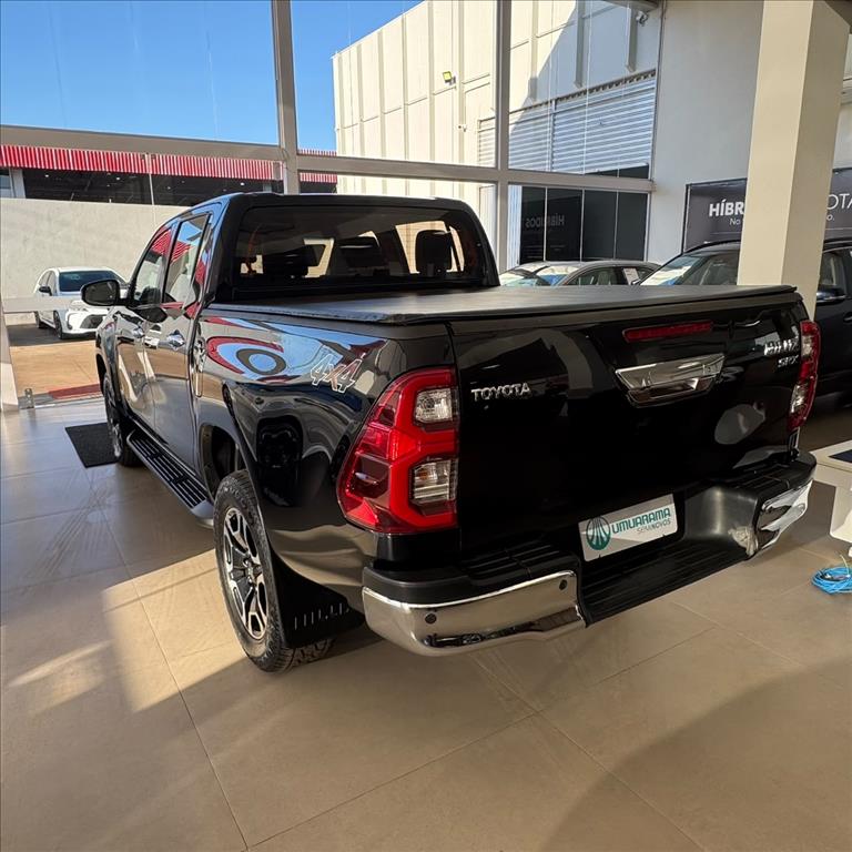 HILUX 2.8 D-4D TURBO DIESEL CD SRX 4X4 AUTOMÁTICO3