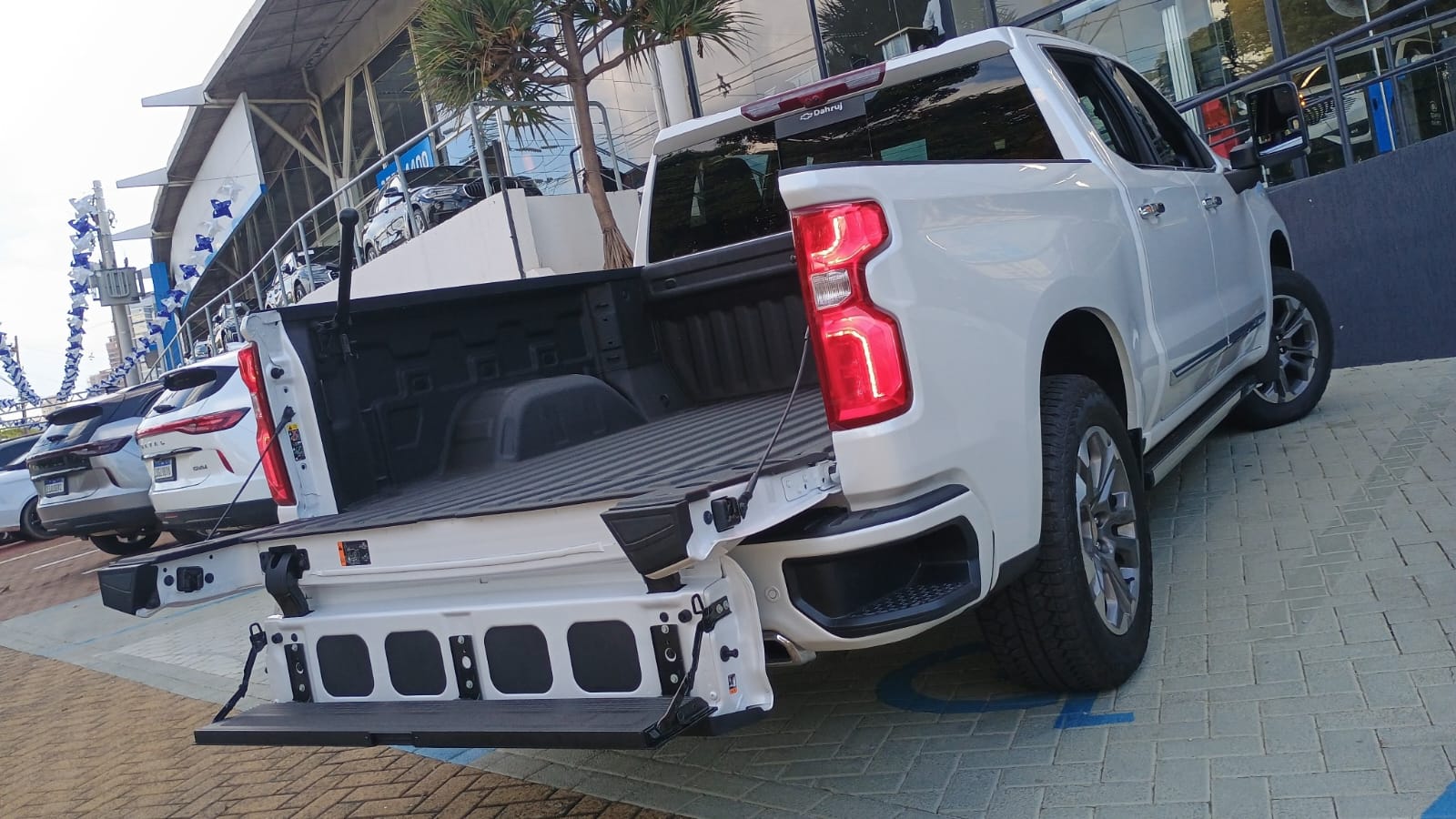 SILVERADO 5.3 V8 GASOLINA 1500 HIGH COUNTRY 4X4 AUTOMÁTICO9