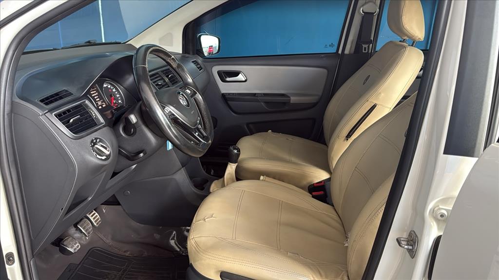 CROSSFOX 1.6 MI FLEX 8V 4P MANUAL13