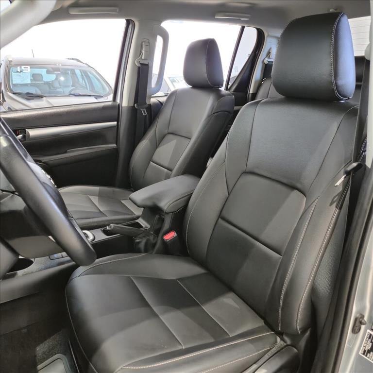 HILUX 2.8 D-4D TURBO DIESEL CD SR 4X4 AUTOMÁTICO13