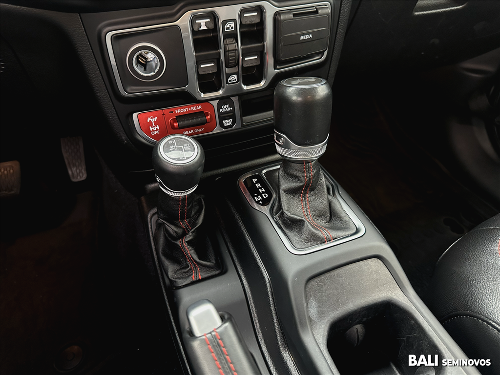 WRANGLER 2.0 TURBO GASOLINA RUBICON 4P 4X4 AT814