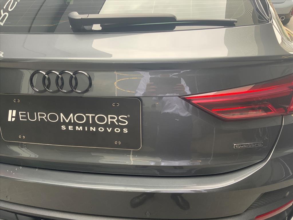 Audi-Q3-2.0 40 TFSI GASOLINA SPORTBACK PERFORMANCE BLACK QUATTRO TIPTRONIC
