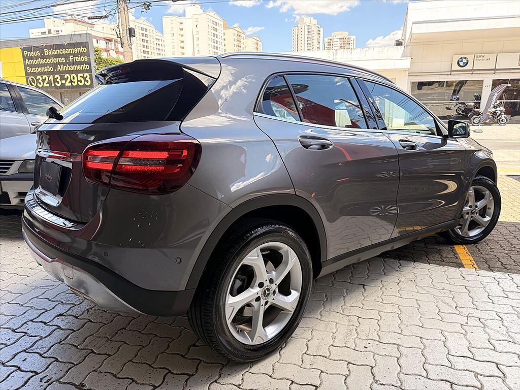 Mercedes-Benz Gla 200 - 1.6 CGI FLEX ADVANCE 7G-DCT