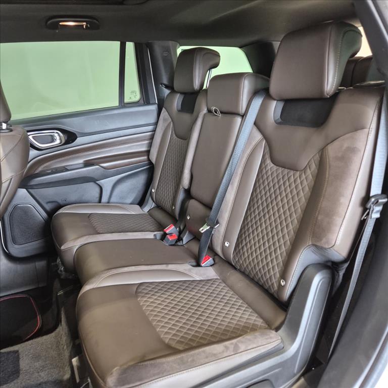 COMMANDER 1.3 T270 TURBO FLEX OVERLAND AT615