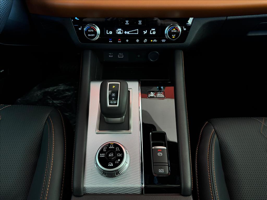 Mitsubishi-OUTLANDER-2.4 PHEV SIGNATURE S-AWC DHT