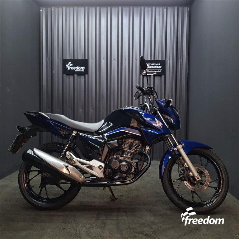 Moto HONDA do modelo CG 160 TITAN 2023/2024
