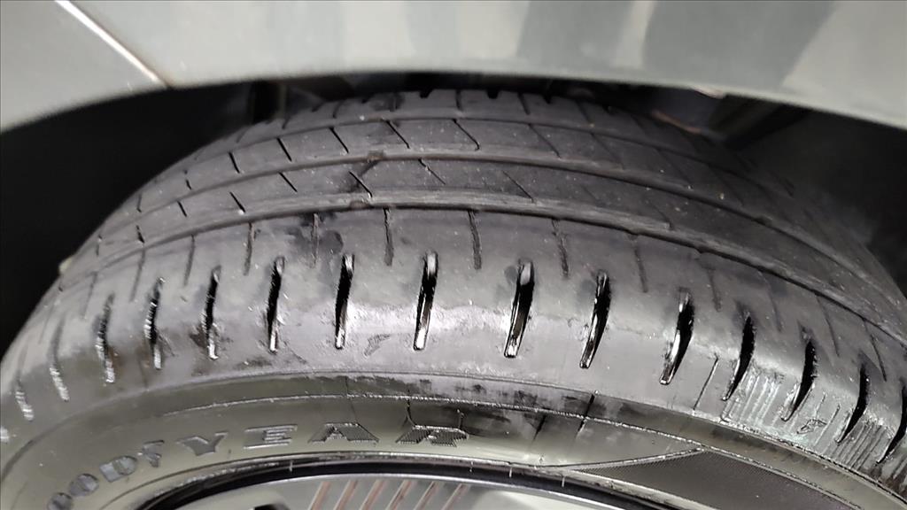 VW - Volkswagen-POLO-1.0 MPI TRACK MANUAL