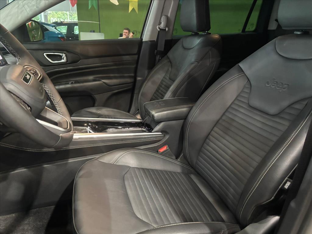 COMMANDER 1.3 T270 TURBO FLEX LONGITUDE AT6 COMMANDER 1.3 T270 TURBO FLEX LONGITUDE AT6