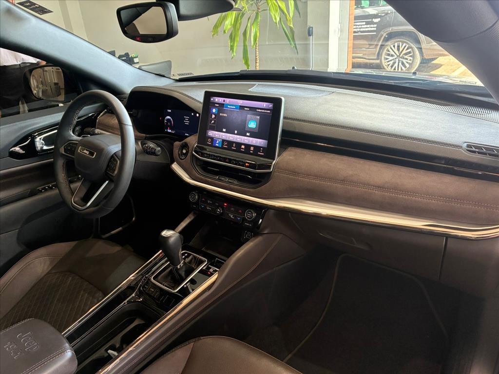 COMMANDER 1.3 T270 TURBO FLEX OVERLAND AT66