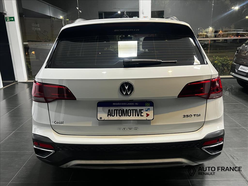 TAOS 1.4 250 TSI TOTAL FLEX COMFORTLINE AUTOMÁTICO5