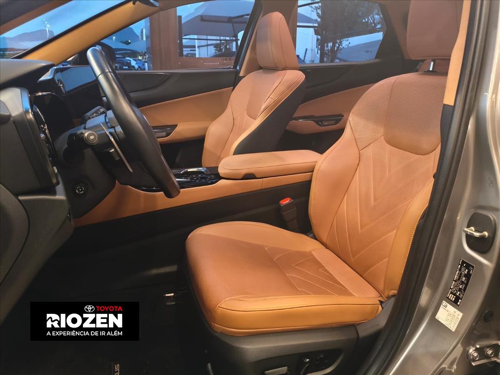 NX 450h+ 2.5 PHEV AWD CVT5