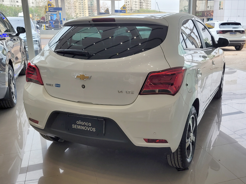 ONIX 1.4 MPFI LTZ 8V FLEX 4P MANUAL4