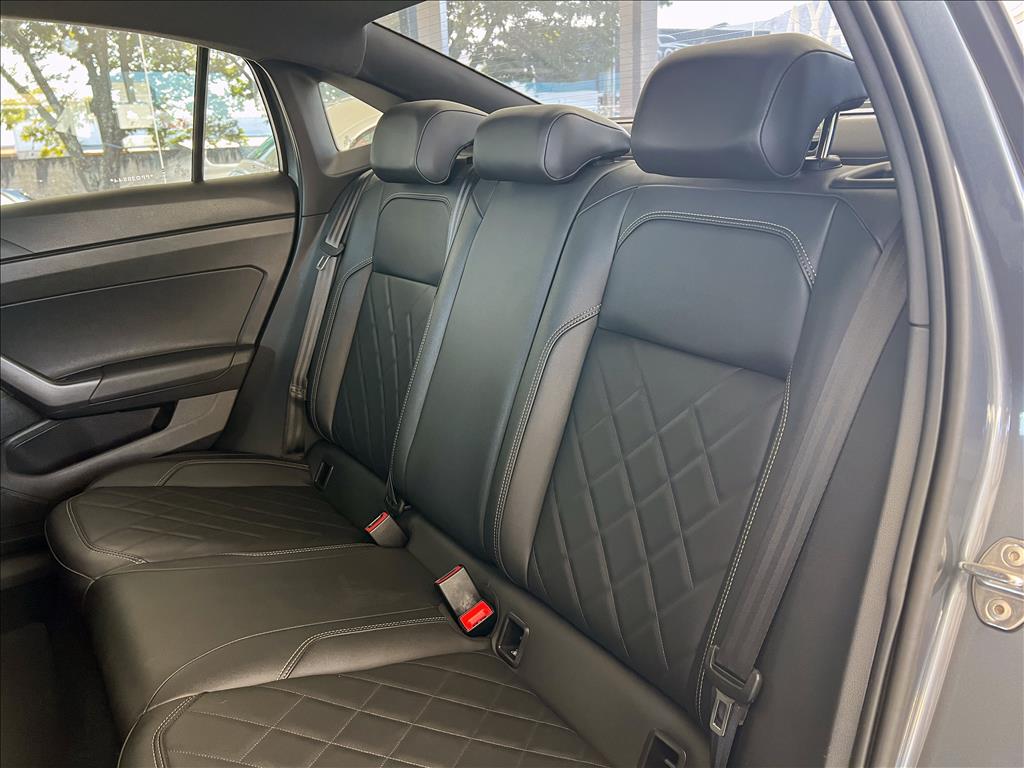 VIRTUS 1.4 250 TSI EXCLUSIVE AUTOMÁTICO17