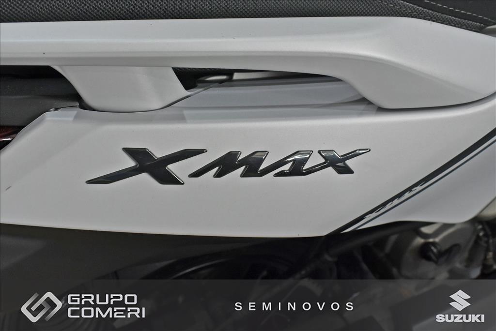 XMAX 250 CONNECTED ABS9