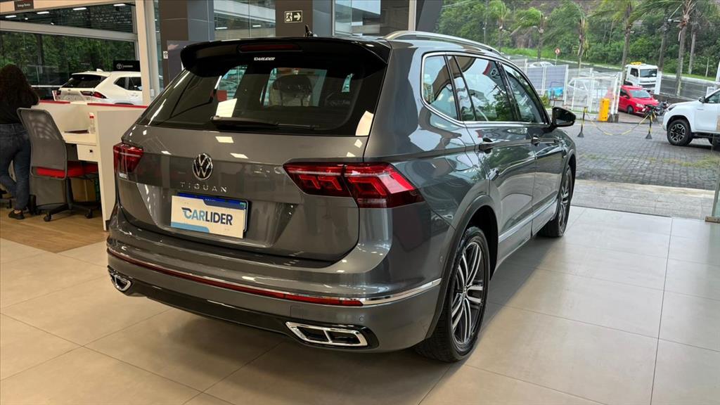 TIGUAN 2.0 300 TSI GASOLINA ALLSPACE R-LINE AUTOMÁTICO5
