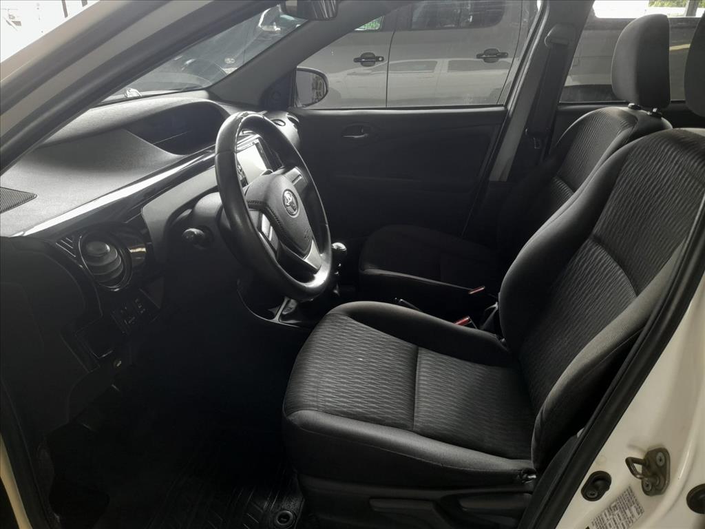 ETIOS 1.3 X 16V FLEX 4P MANUAL10