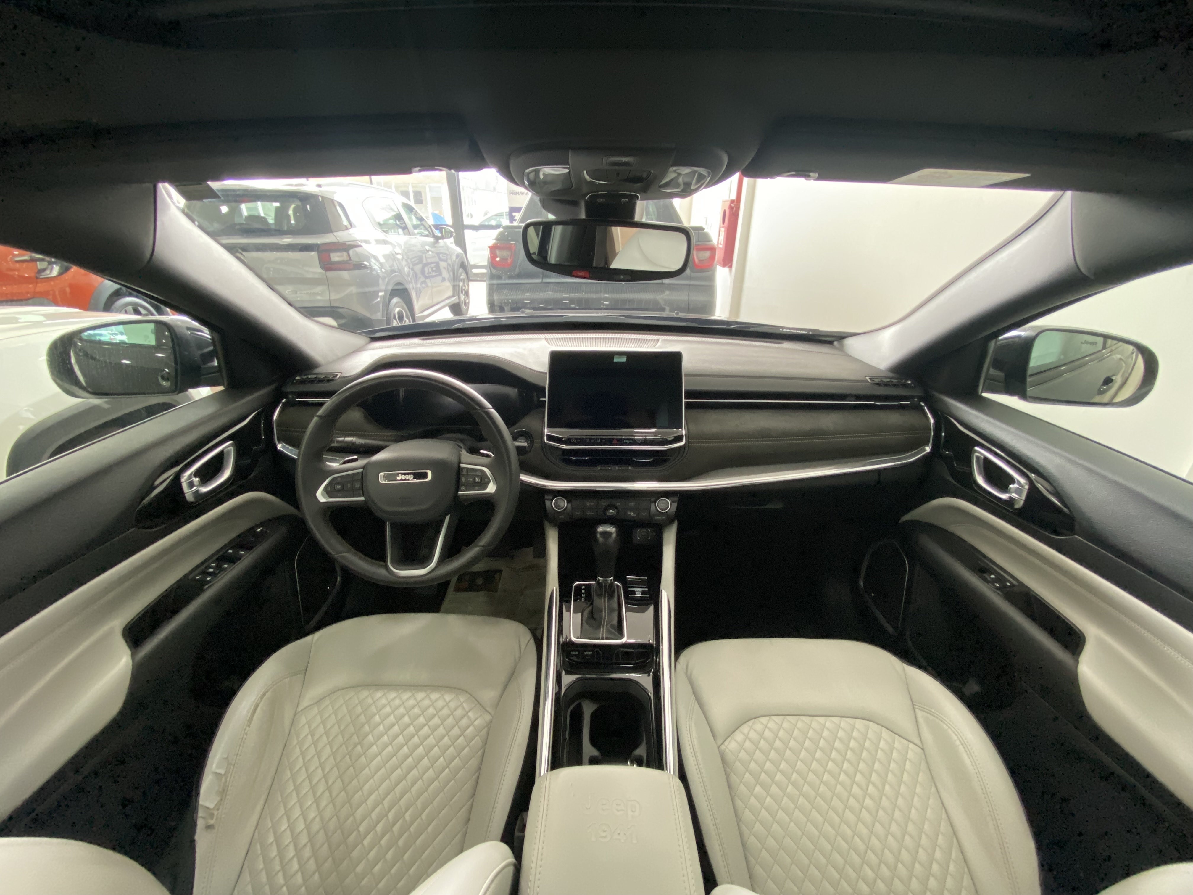 COMMANDER 1.3 T270 TURBO FLEX OVERLAND AT68