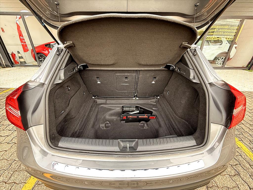 Mercedes-Benz Gla 250 - 2.0 16V TURBO GASOLINA VISION 4P AUTOMÁTICO
