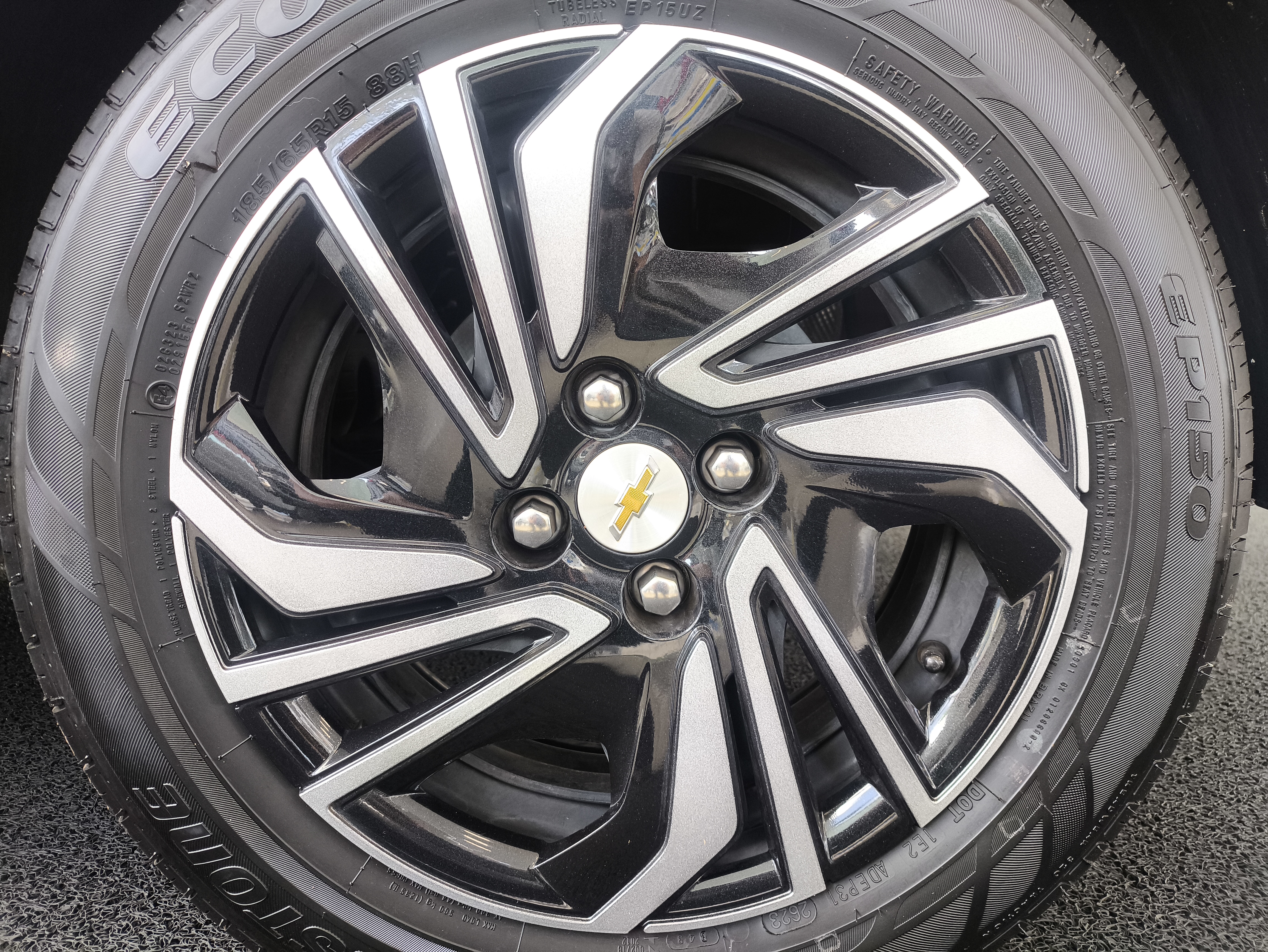 GM - Chevrolet-ONIX-1.0 FLEX LT MANUAL