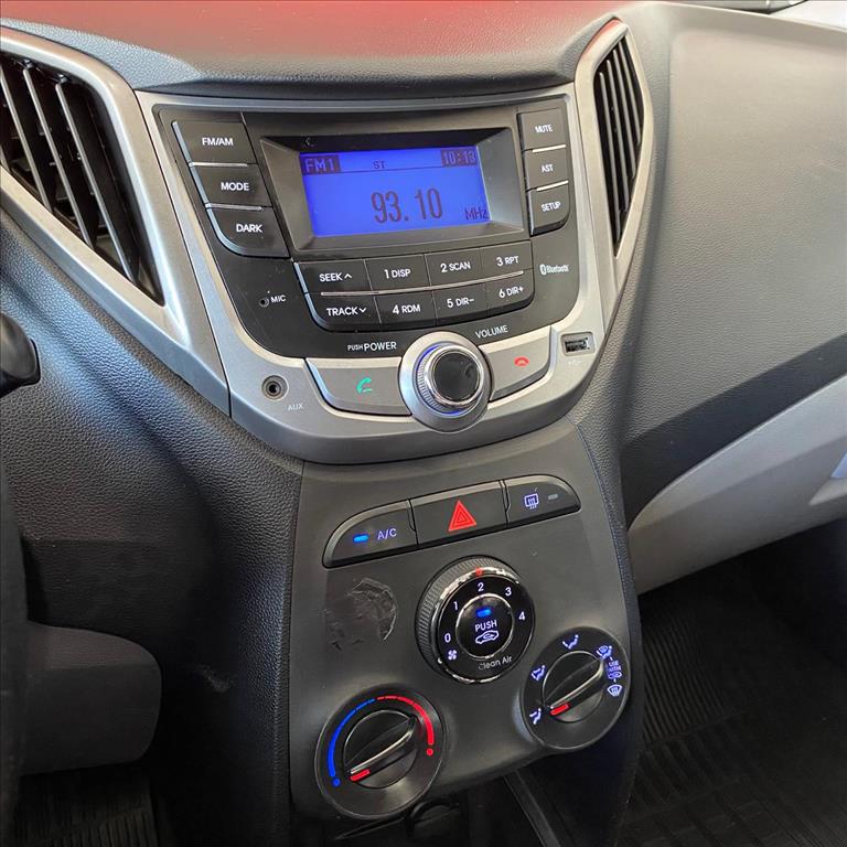 Hyundai-HB20S-1.6 PREMIUM 16V FLEX 4P AUTOMÁTICO