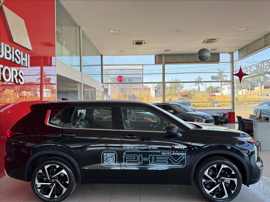 Mitsubishi-OUTLANDER-2.4 PHEV SIGNATURE S-AWC DHT