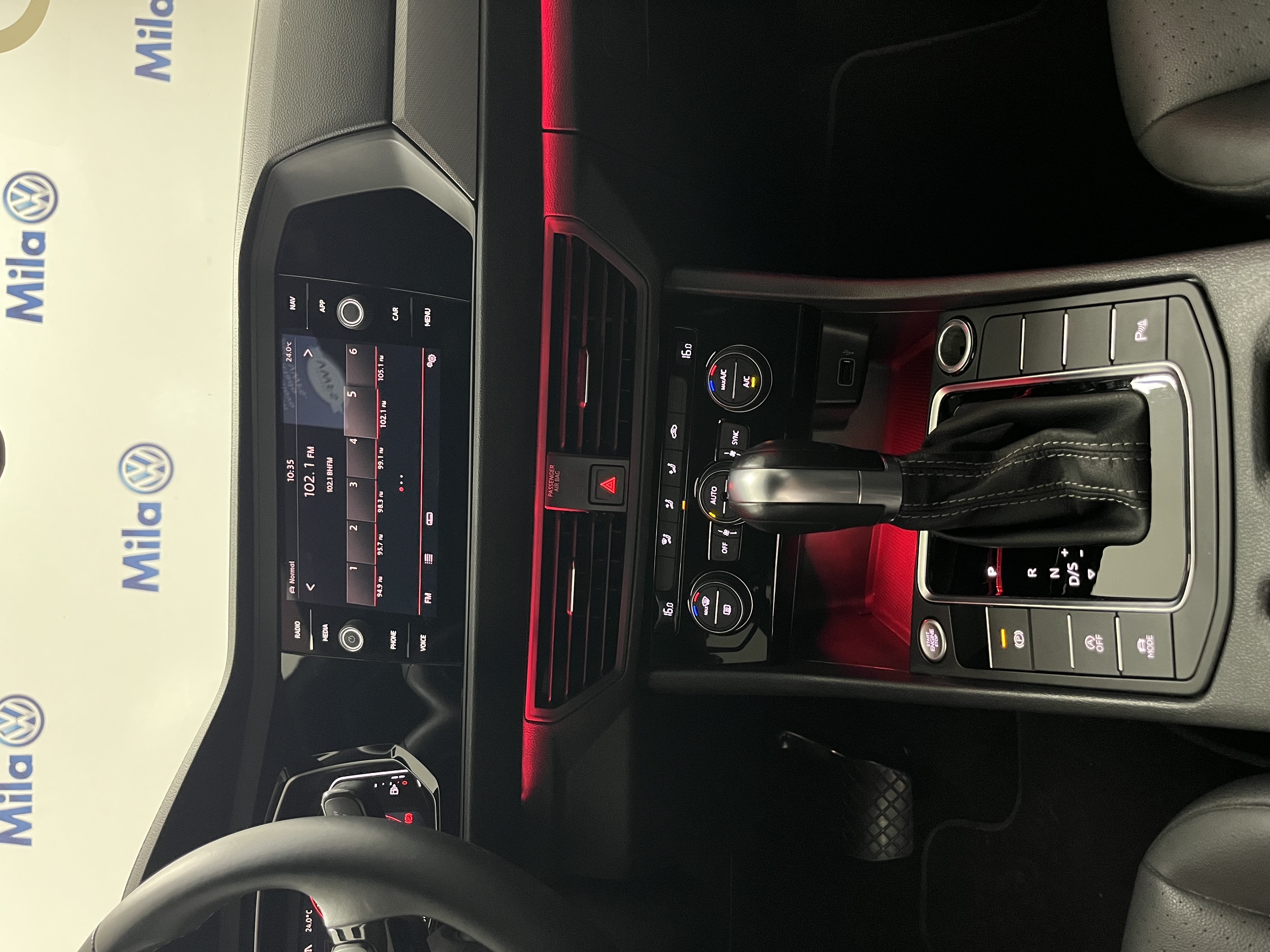 JETTA 1.4 250 TSI TOTAL FLEX R-LINE TIPTRONIC10