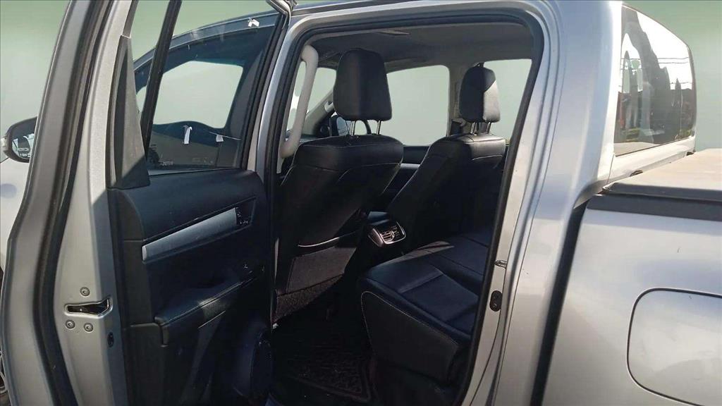 HILUX 2.8 D-4D TURBO DIESEL CD SRV 4X4 AUTOMÁTICO11