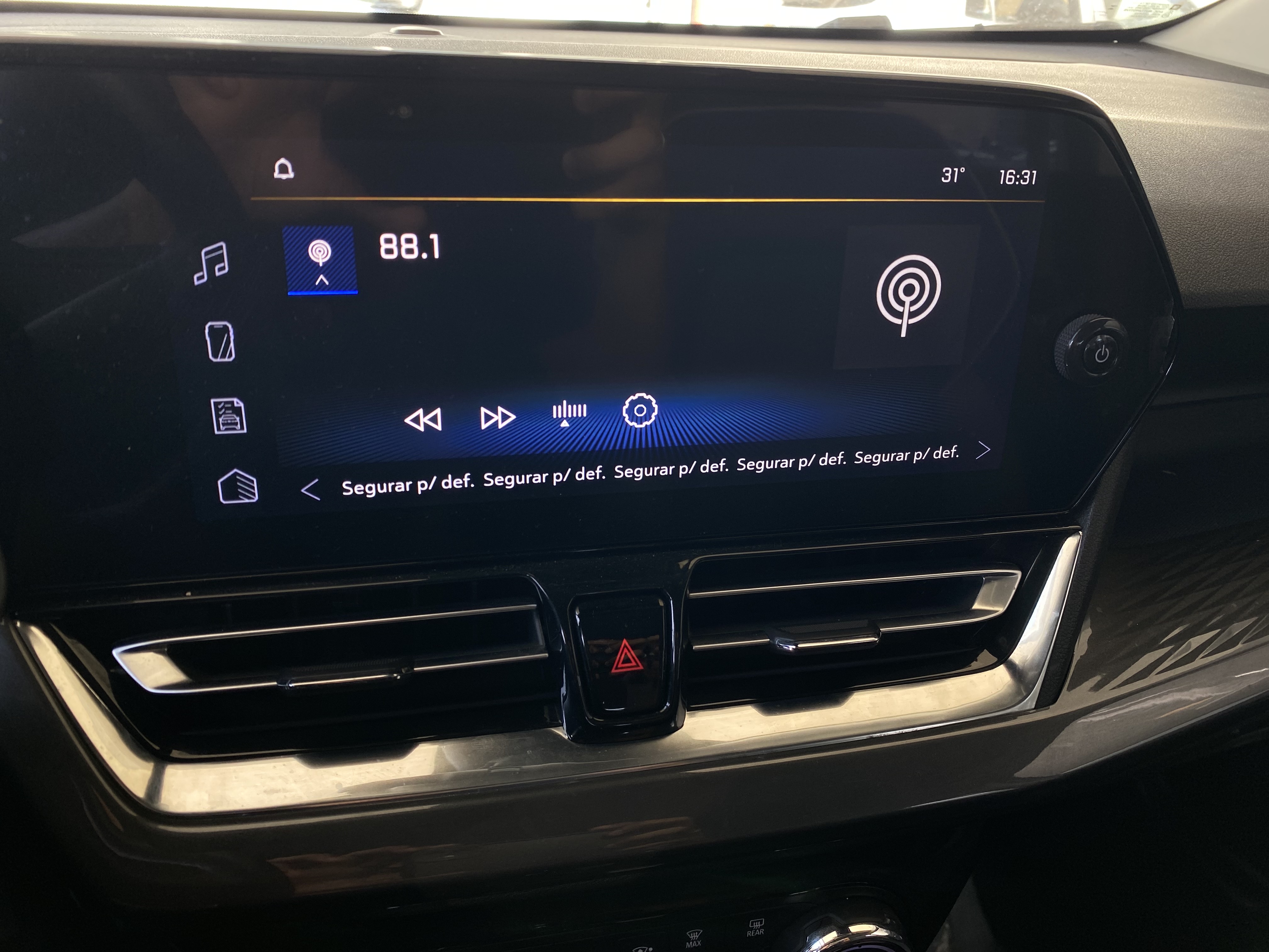 SPIN 1.8 LT 8V FLEX 4P MANUAL10
