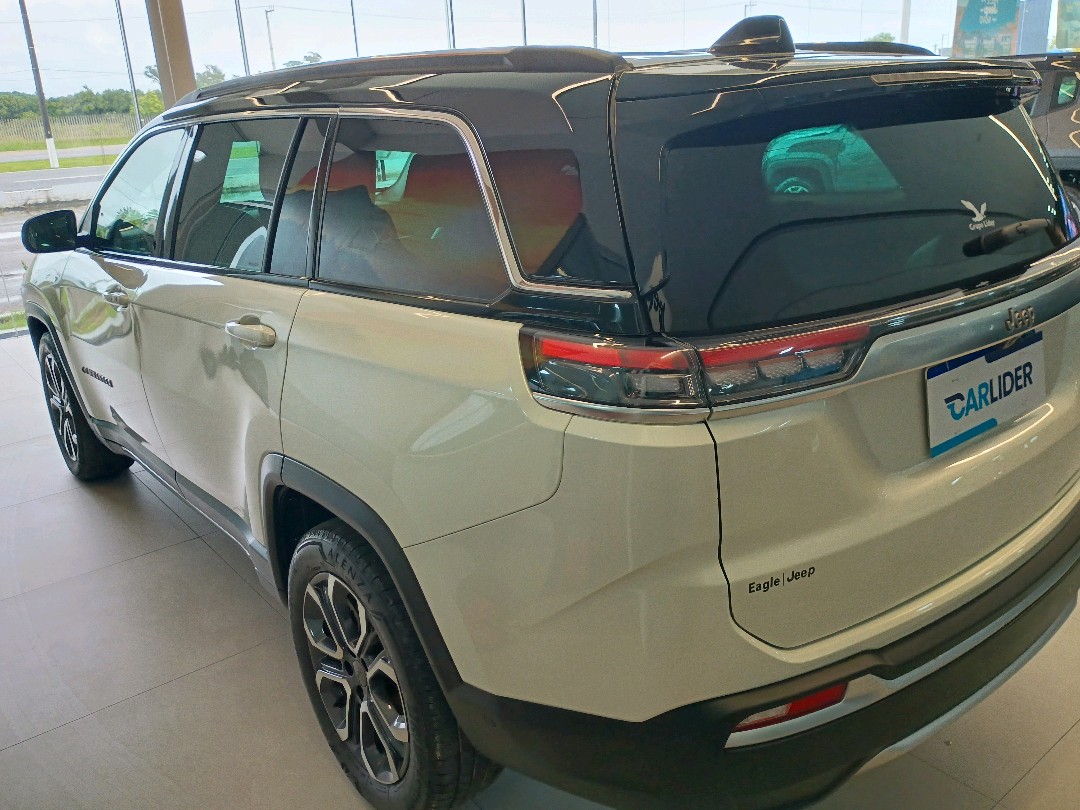 COMMANDER 1.3 T270 TURBO FLEX LIMITED AT63