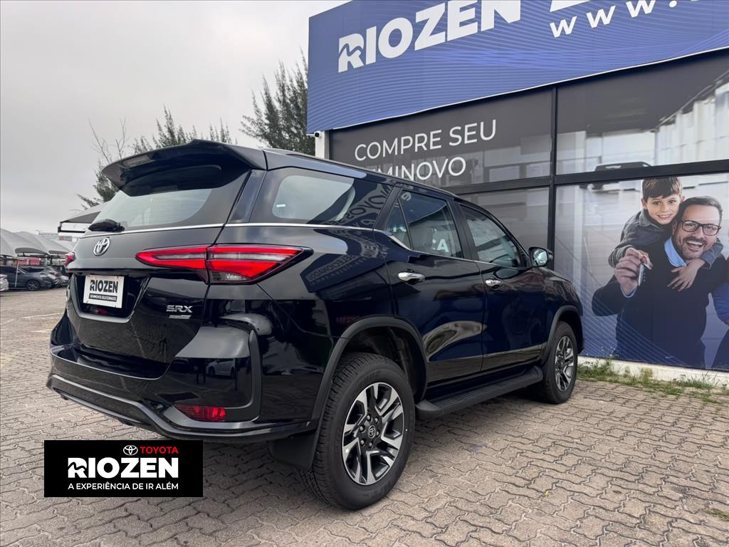 HILUX SW4 2.8 D-4D TURBO DIESEL SRX PLATINUM 7L 4X4 AUTOMÁTICO3
